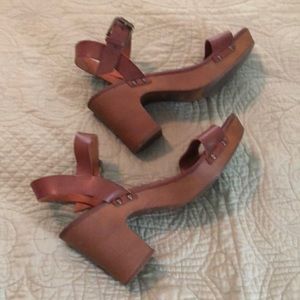 Wooden platform sandals